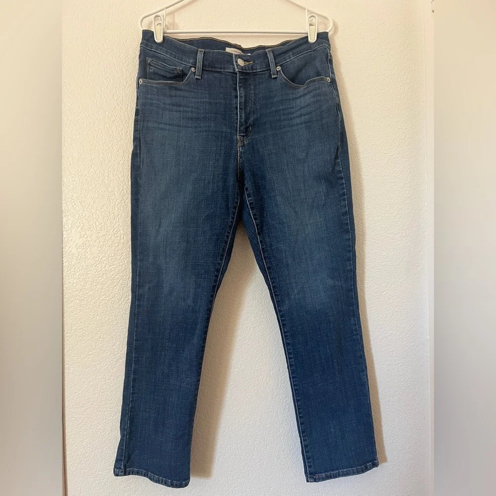 Levi's Women's Size 12S Straight Leg Jeans - Indigo